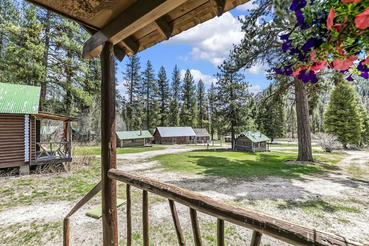 Sawtooth Lodge Stanley Extérieur photo
